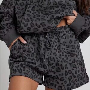 *NWT* Comfrt Minimalist Shorts - Panther - 3X